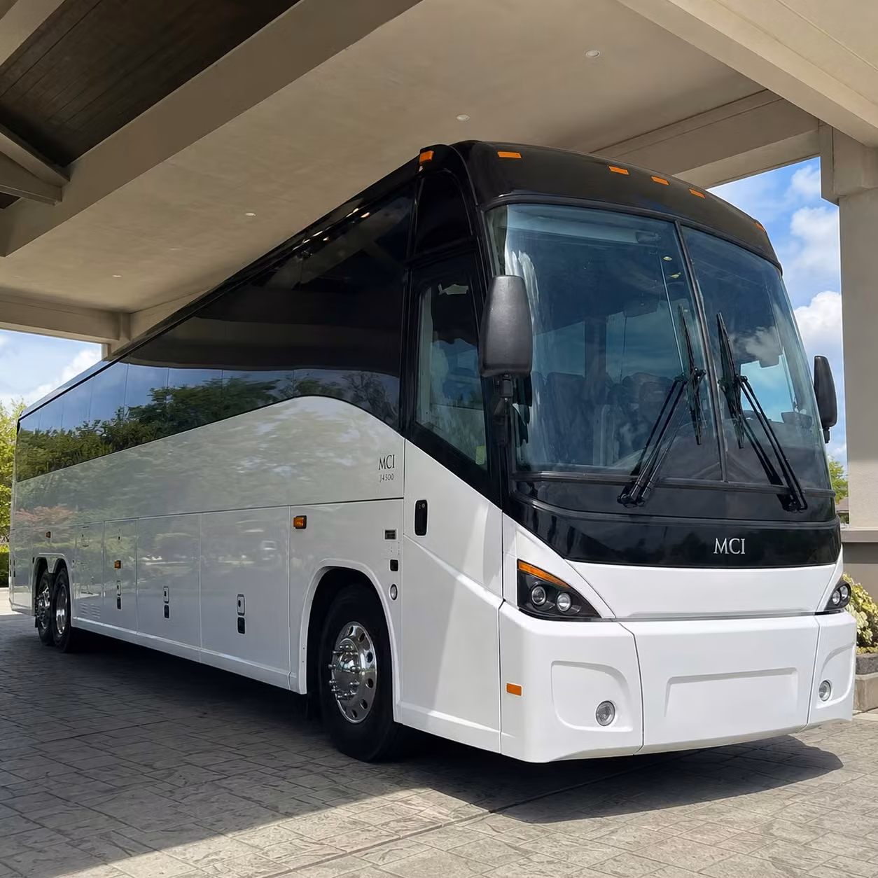 shuttle buses for el monte city and la county government agencies